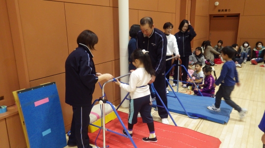 ../img/content/小学校の体育が好きになるような種目を指導します。