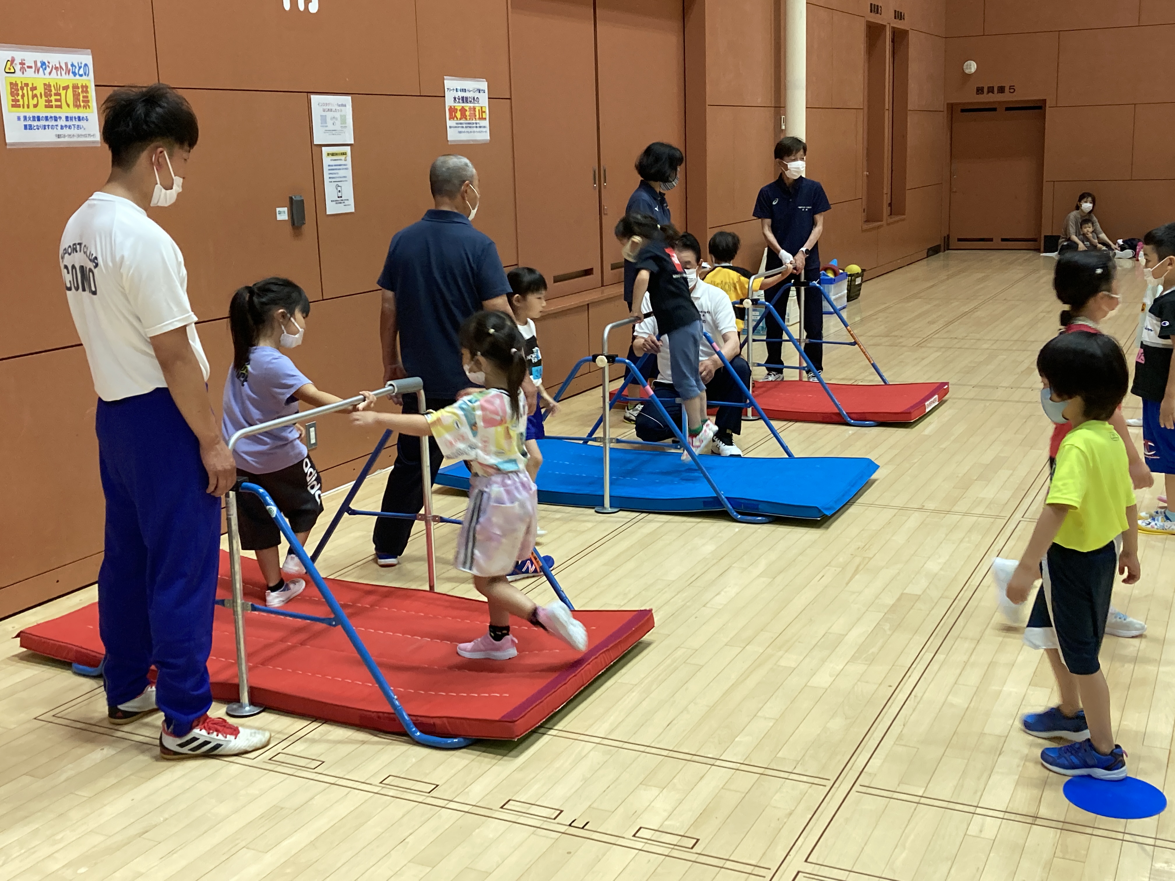 ../img/content/ たくさんのスポーツに触れるとともに、挨拶や集団行動もしっかり学びます。